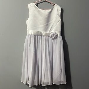 Girls White Special Occasion Dress size 10